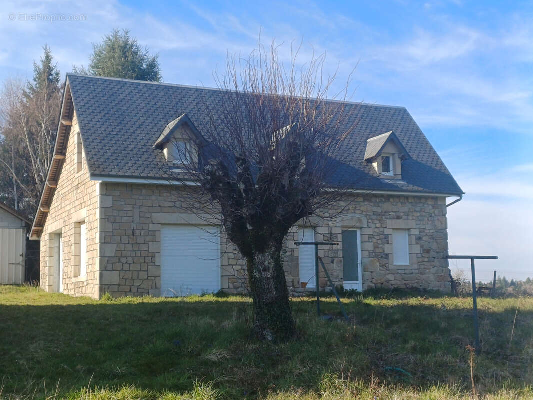 Maison à SAINT-PRIVAT