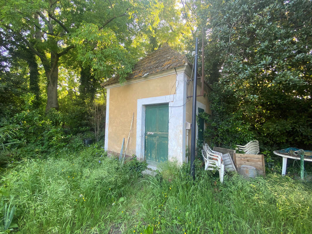 Terrain à ORANGE