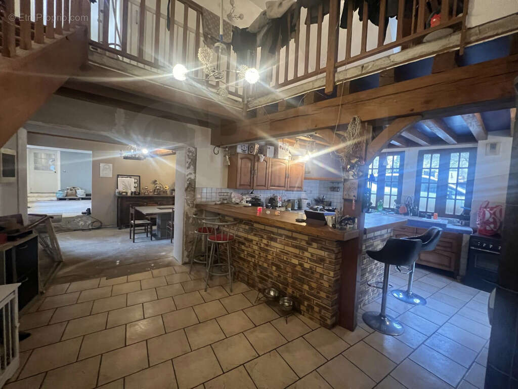 Maison à SOUGERES-EN-PUISAYE