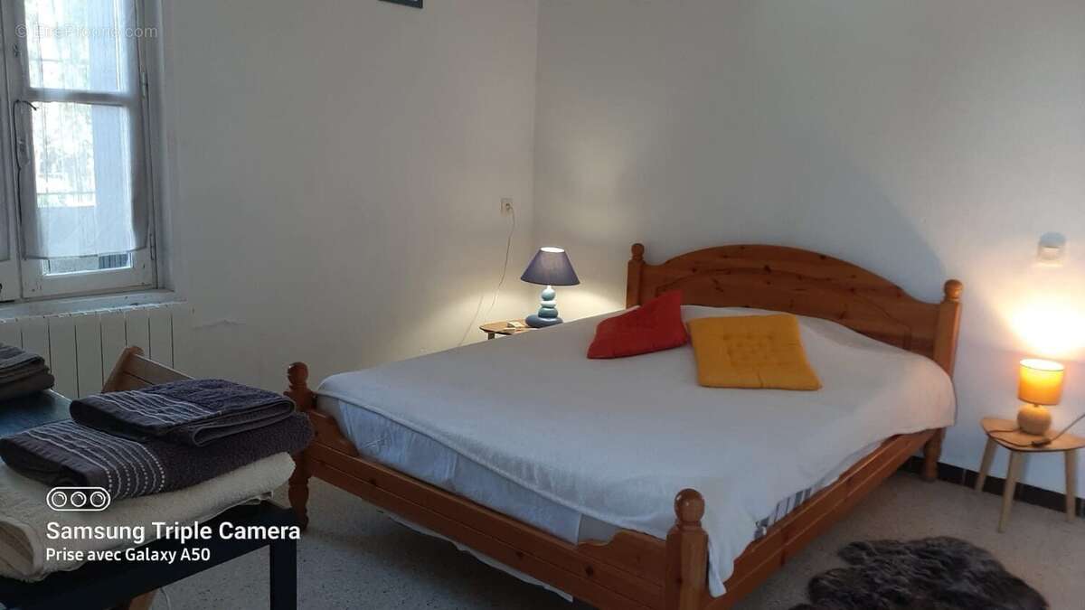 Appartement à VIC-LA-GARDIOLE