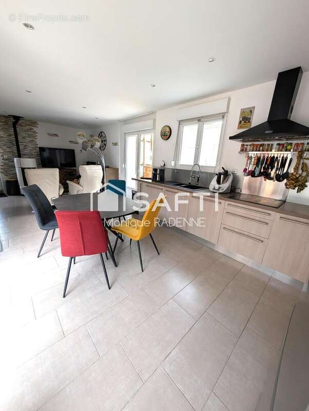 Maison 220 m² à Gaudiempre  - photo 4