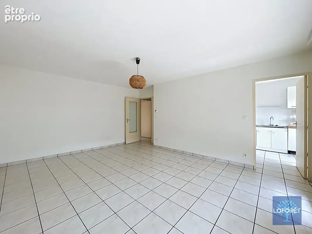 Appartement Neuville Sur Saone 4 pièce(s) 85.5m2 - photo 3