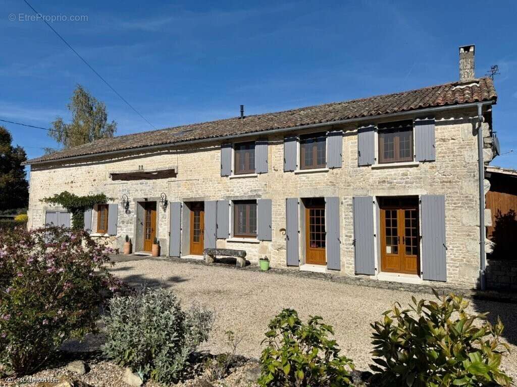 Maison à SAUZE-VAUSSAIS