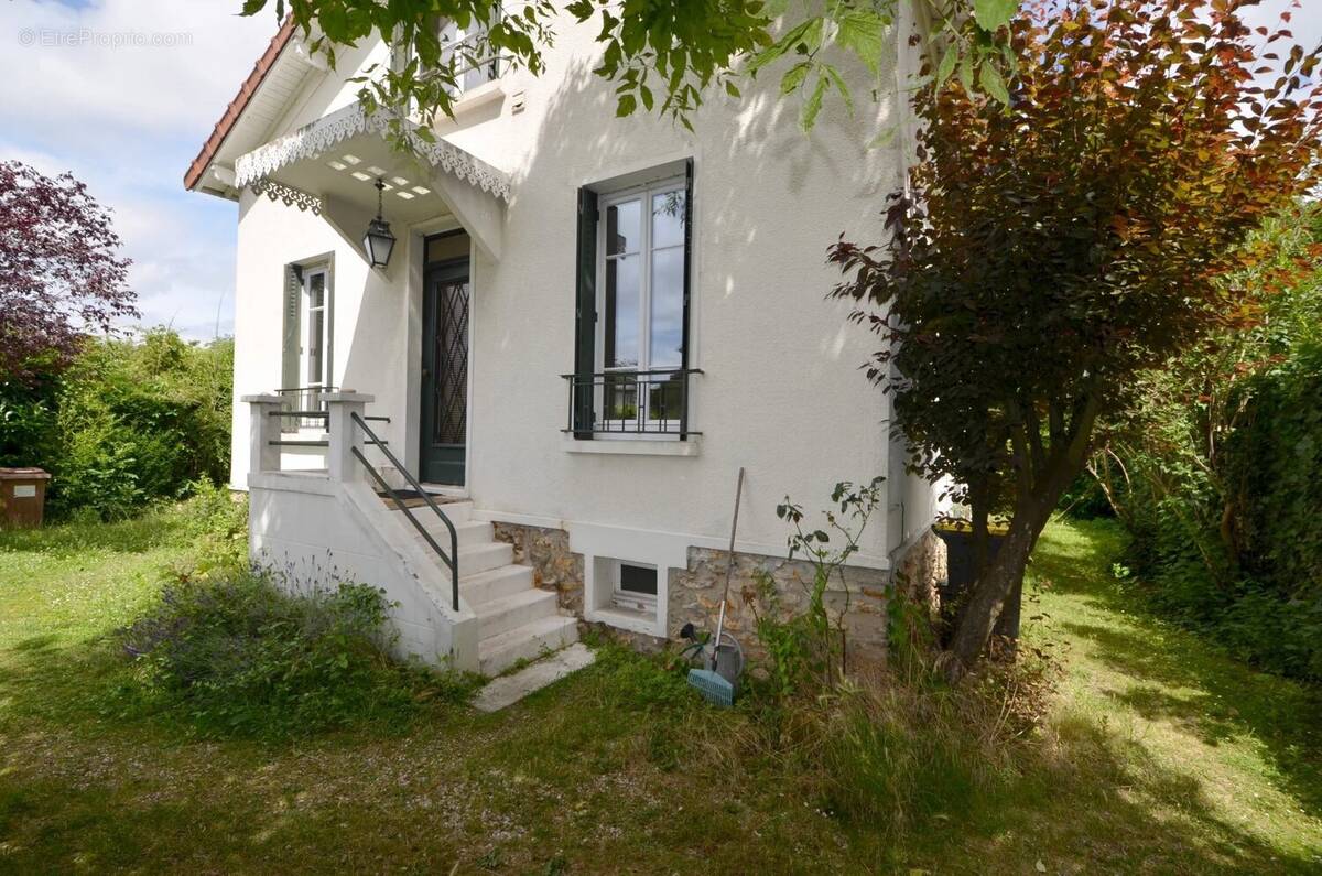 Maison à CROISSY-SUR-SEINE