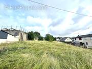 Terrain à VIVIER-AU-COURT