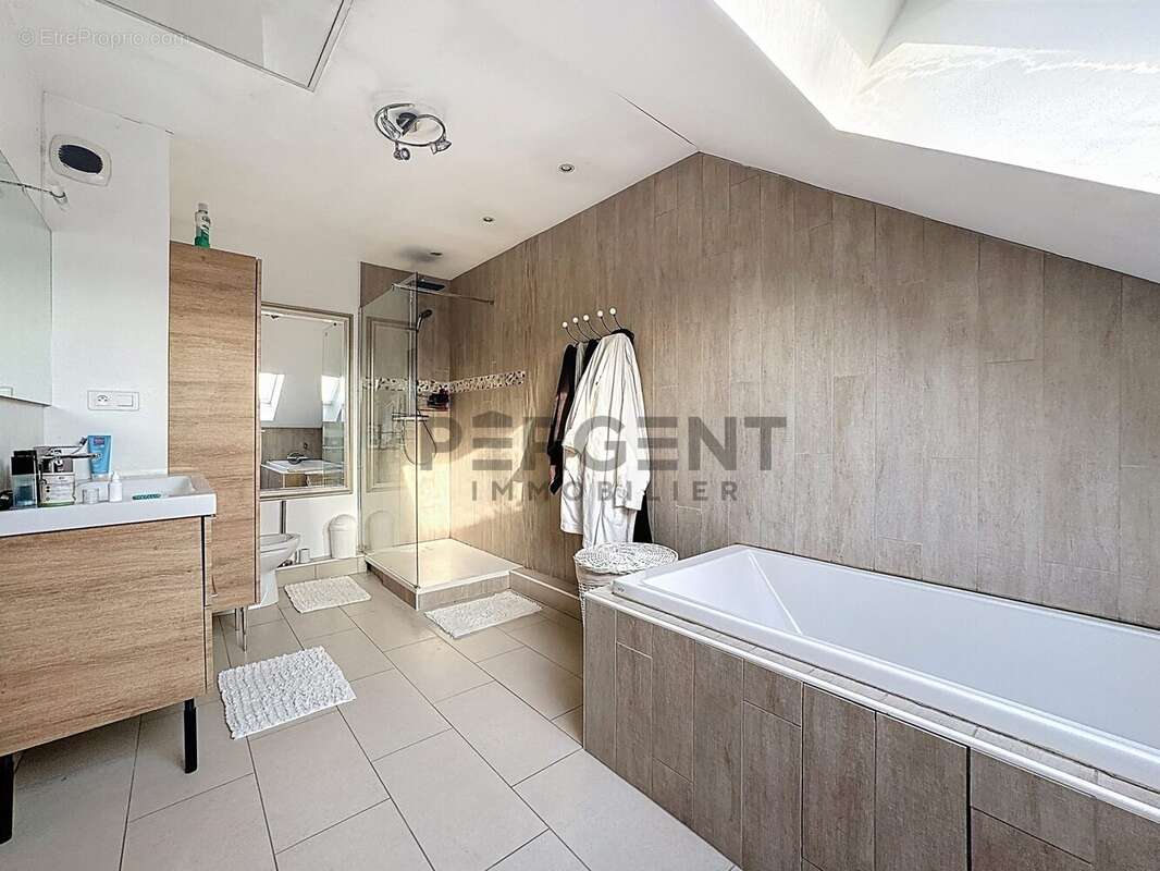 Appartement à CHARLEVILLE-MEZIERES