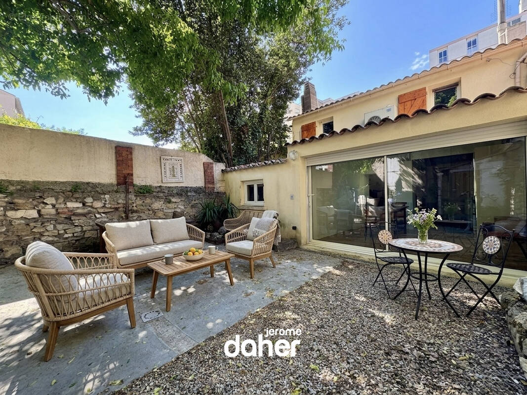 Appartement à MARSEILLE-10E