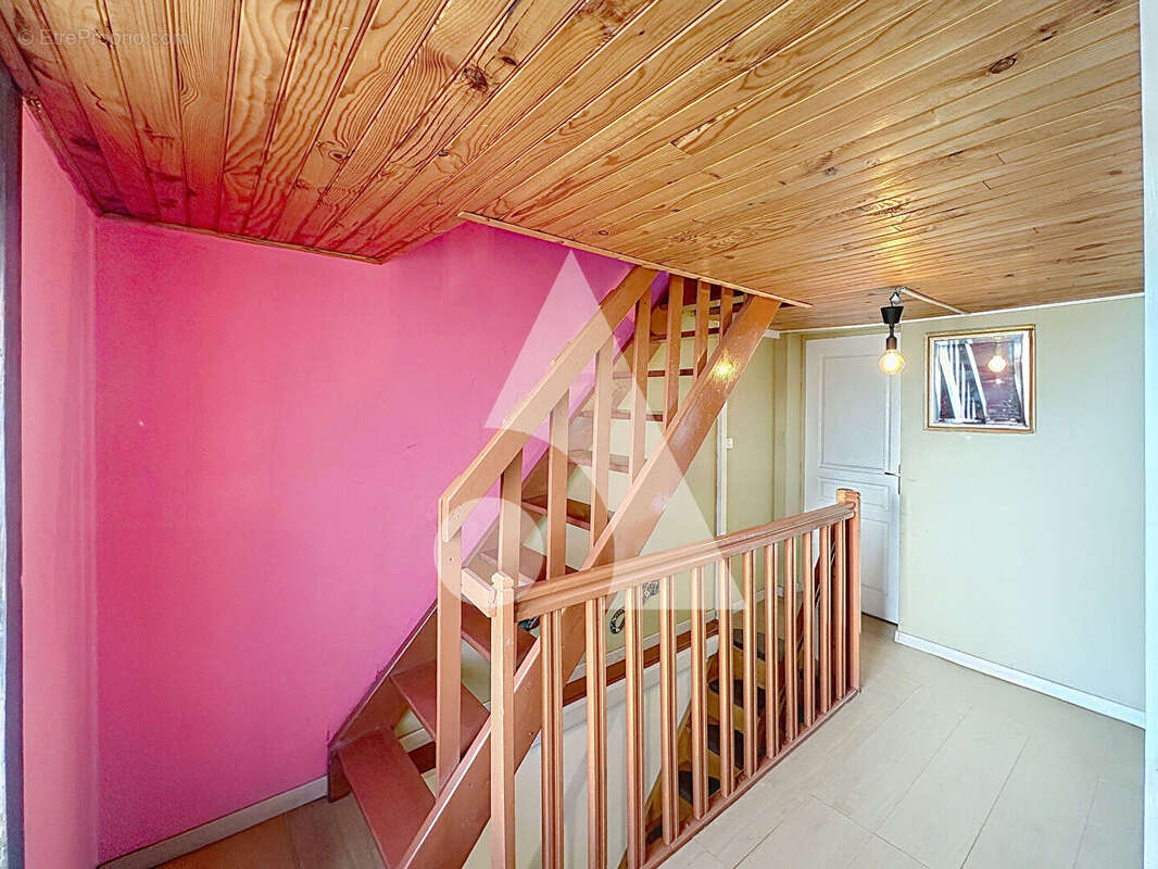 Maison à PETITE-FORET