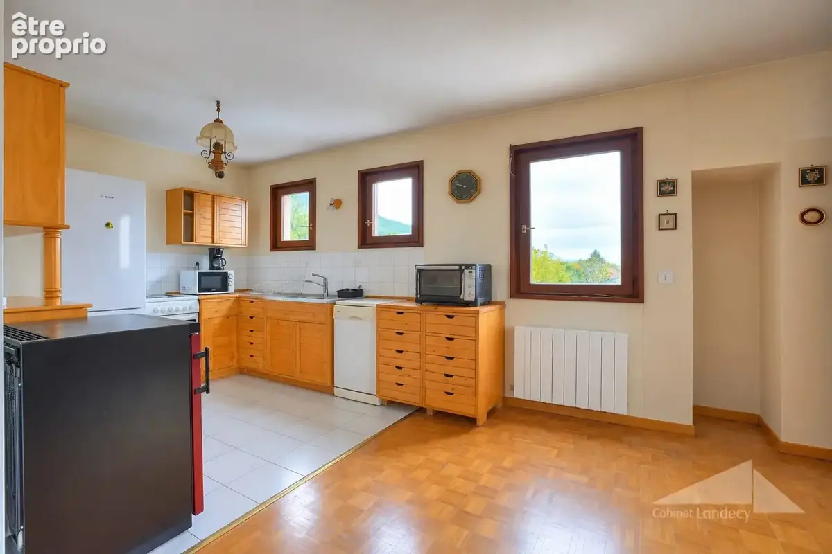 Appartement 3 pièces 85 m² à vendre à Thoiry (01710) - photo 2