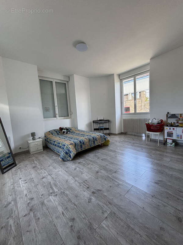 Maison à SAINTE-COLOMBE-SUR-SEINE