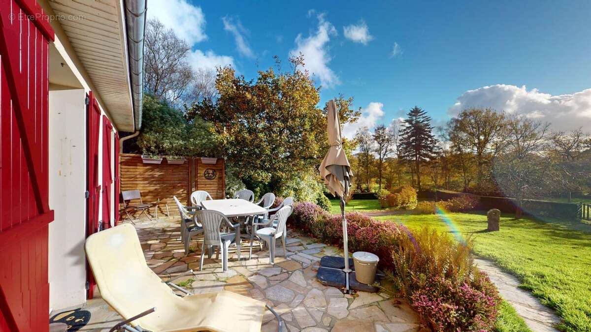 Maison à BEAUMONT-HAGUE