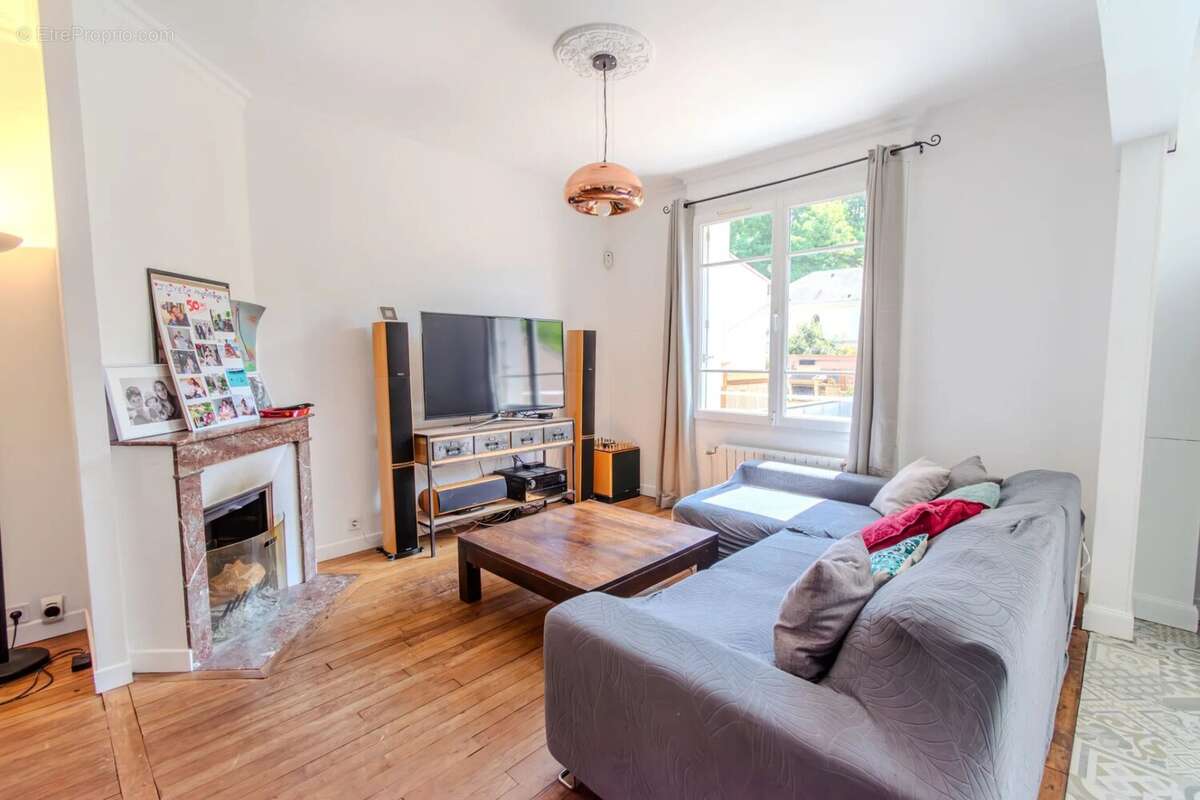 Maison à MONTMORENCY