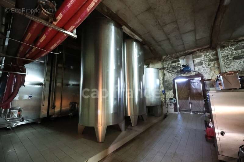 Commerce à SAINT-YZANS-DE-MEDOC