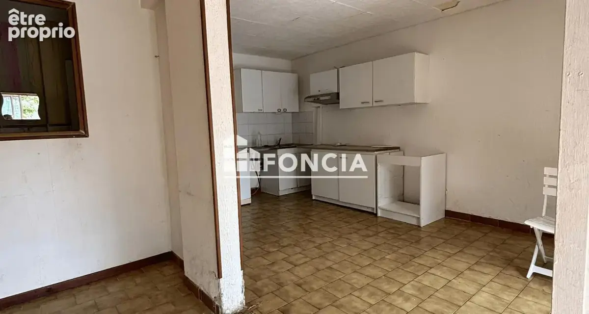 Agde, appartement à renover, 4 pièces, loggia et jardin - photo 7
