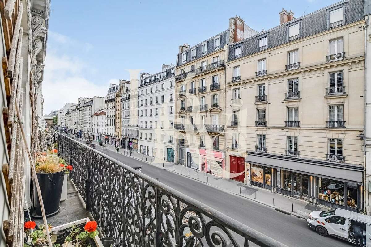 Appartement à PARIS-10E