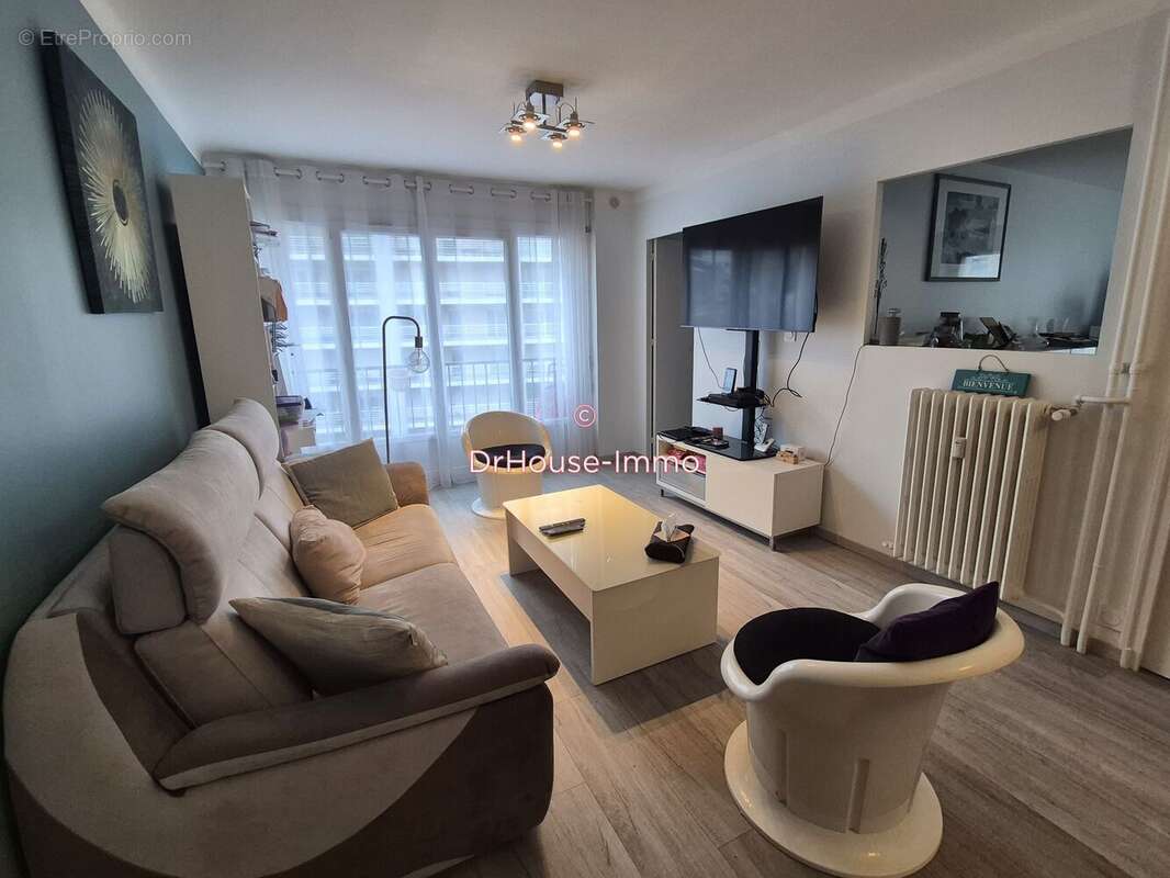 Appartement à SAINT-ETIENNE