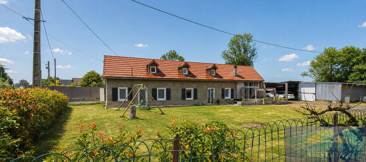 Maison à LABATMALE