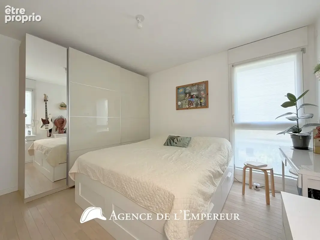 4 pièces, 3 chambres, balcon, au calme, proche place Besche à Rueil. 2 parkings. Résidence récente - photo 14