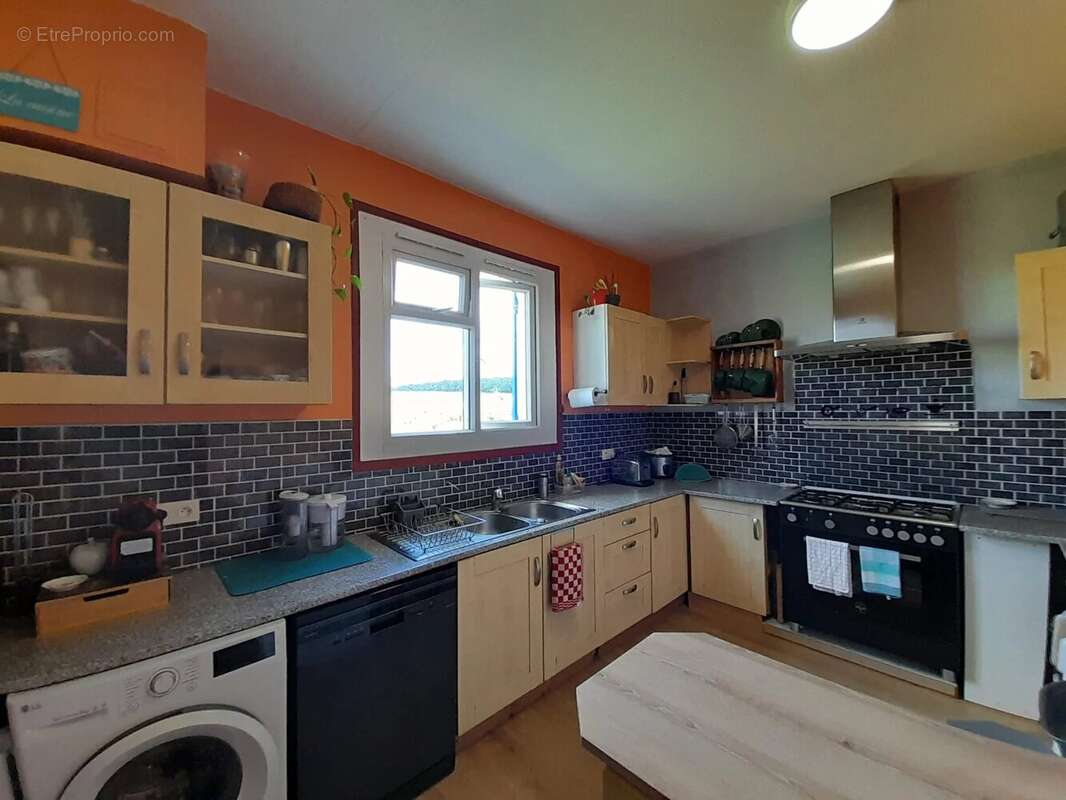 Jolie maison de village de 3 chambres avec piscine et garage - photo 2