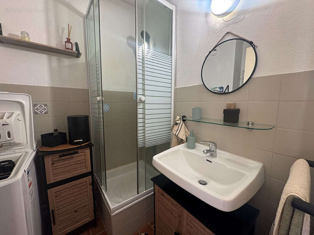 Appartement à SAINT-CYR-SUR-MER
