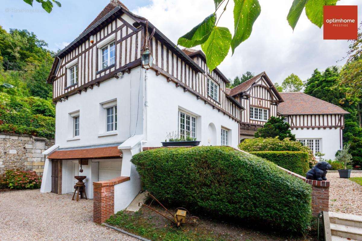 À Pont-Audemer centre – Maison bourgeoise avec parc paysager de plus de 2 hectares - photo 3