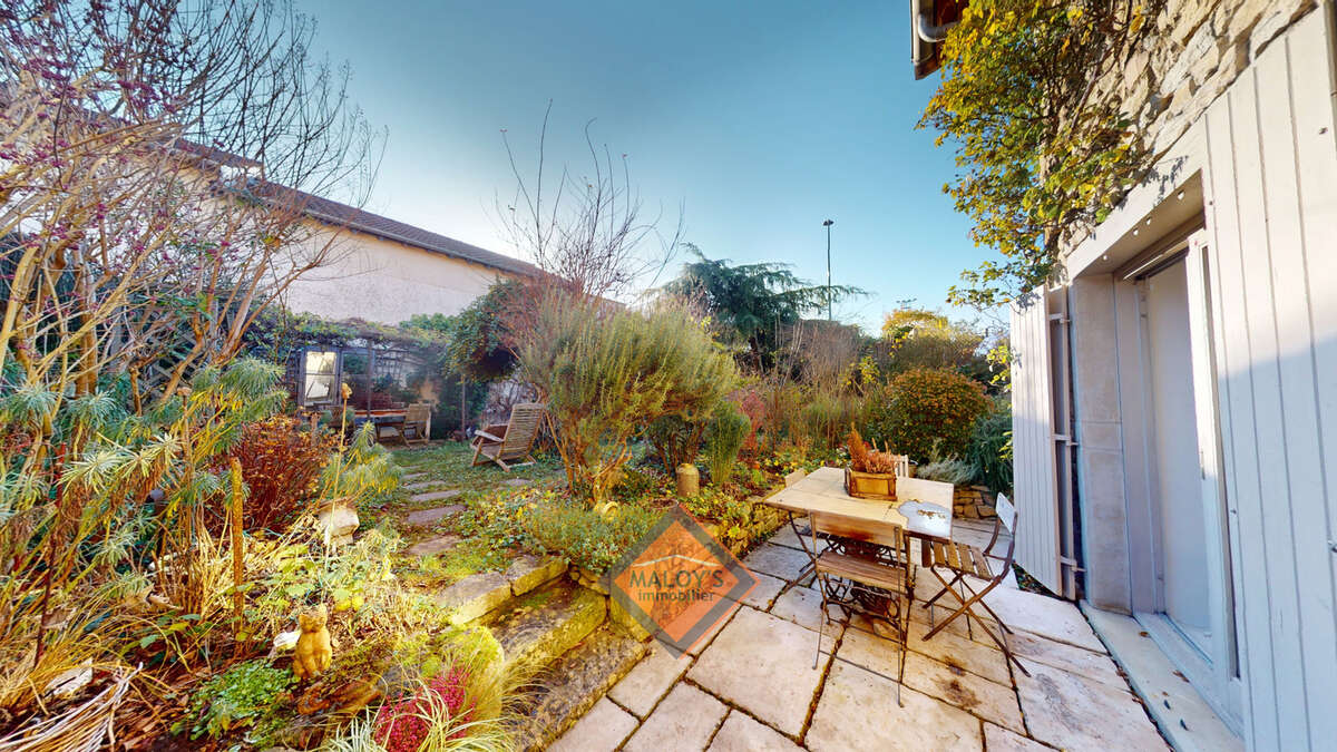 Maison à VILLEFRANCHE-SUR-SAONE