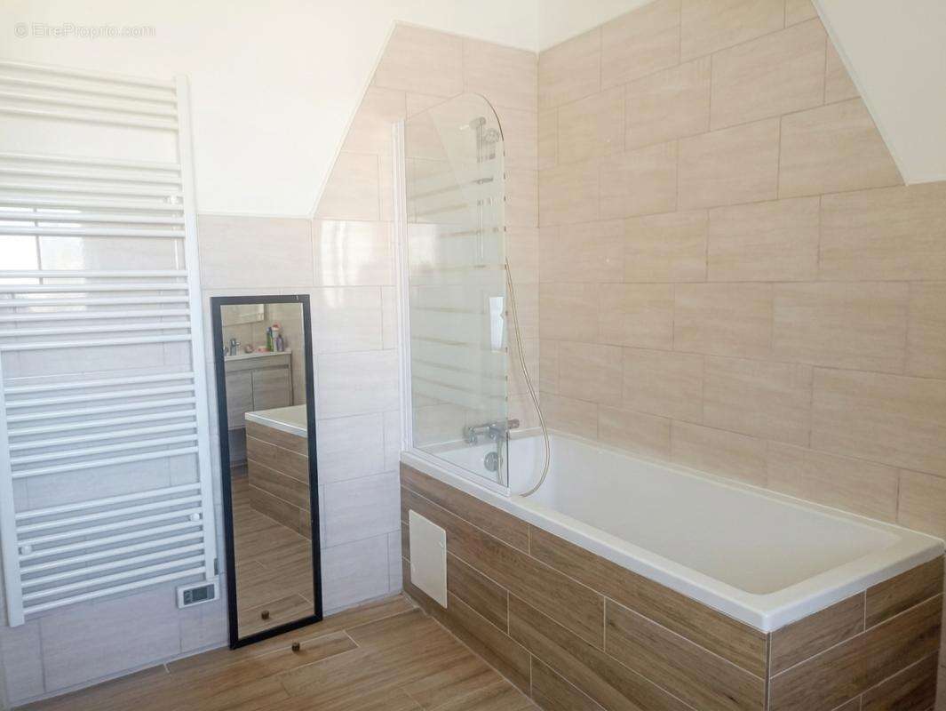 Maison 137 m² à Saint-Sigismond-De-Clermont  - photo 12