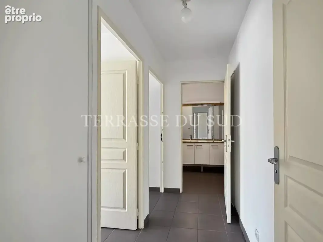 Vente Appartement 3 Pièces 67 m2 avec Terrasse - Quartier Breteuil - Marseille 6 - photo 11