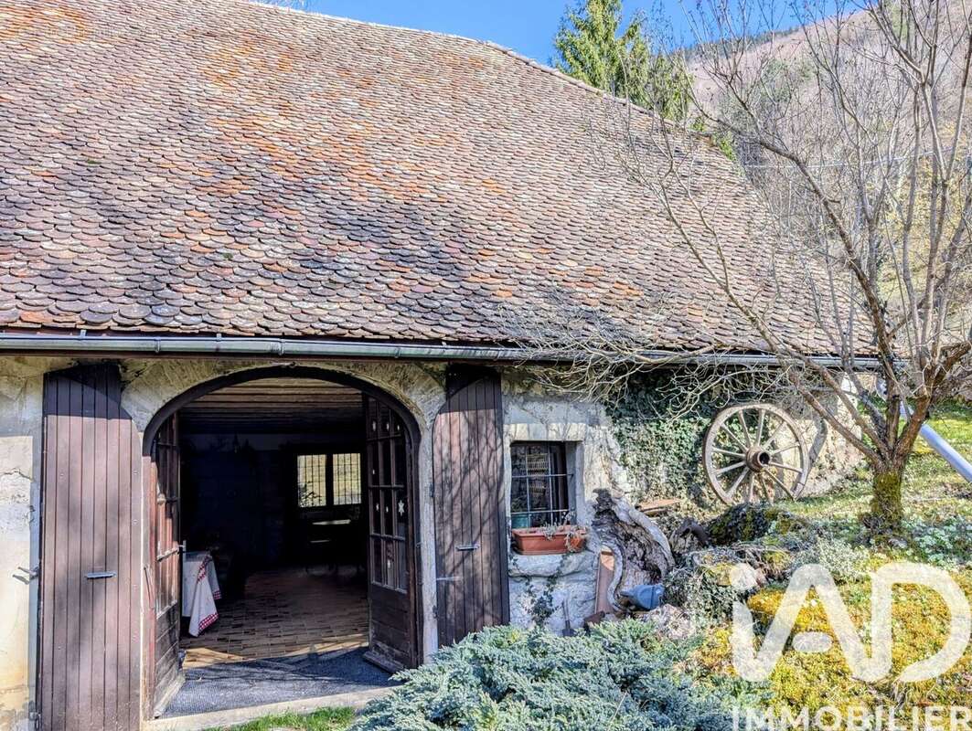 Photo 2 - Maison à CHATEAU-BERNARD