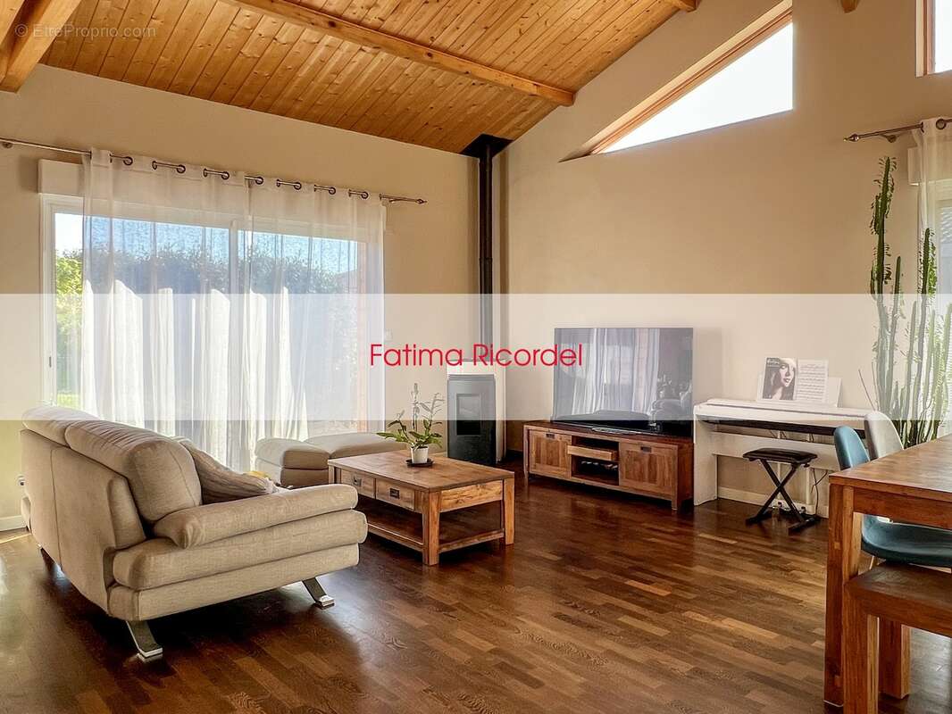 Maison à SAINT-MEDARD-EN-JALLES