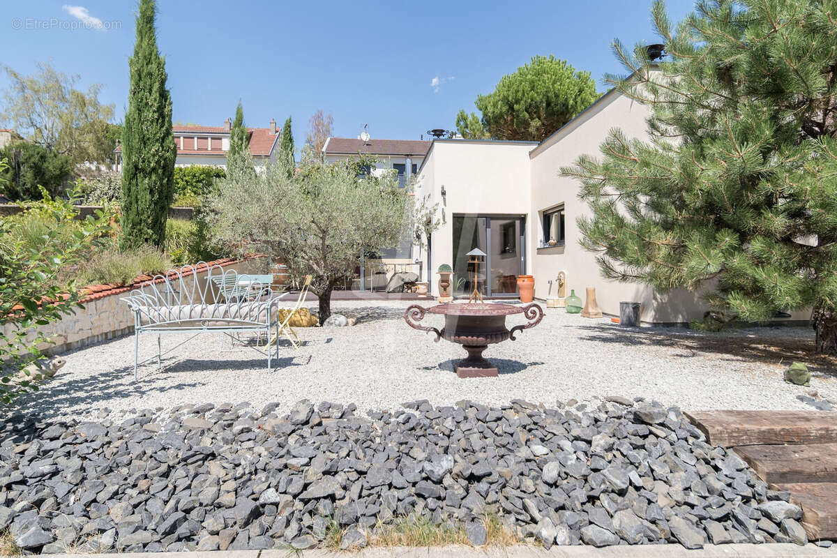 Maison 97 m² à Scy-Chazelles  - photo 9