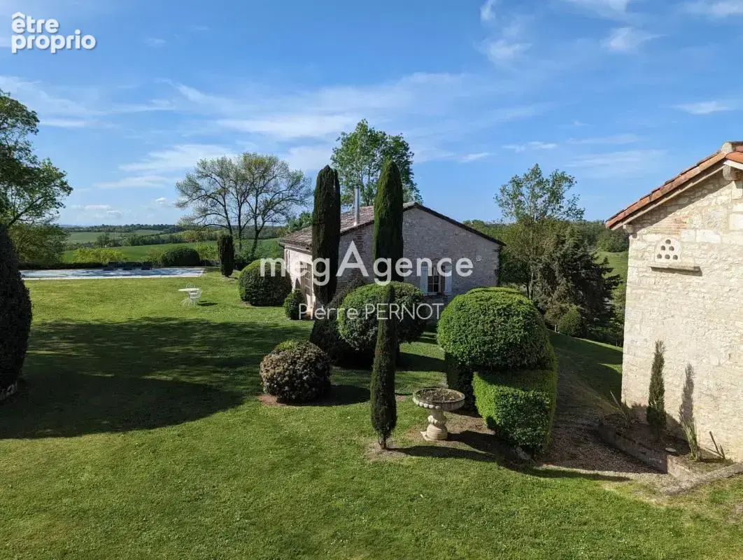 Magnifique Domaine restauré avec parc paysagé de 2 hectares - photo 3