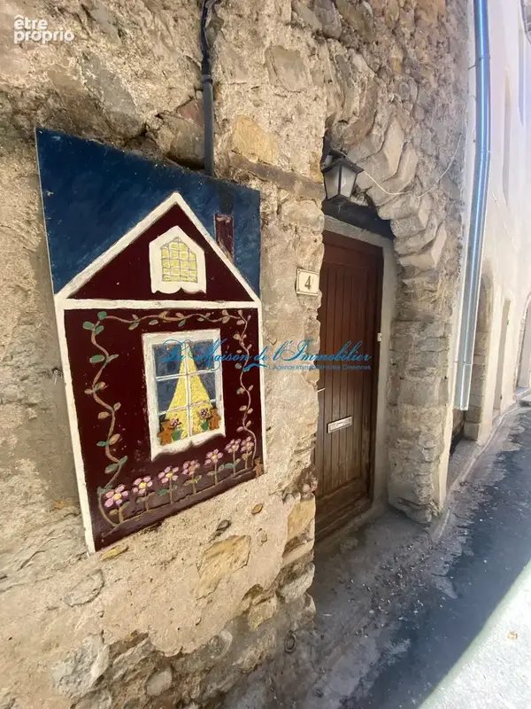 Maison à LEZAN