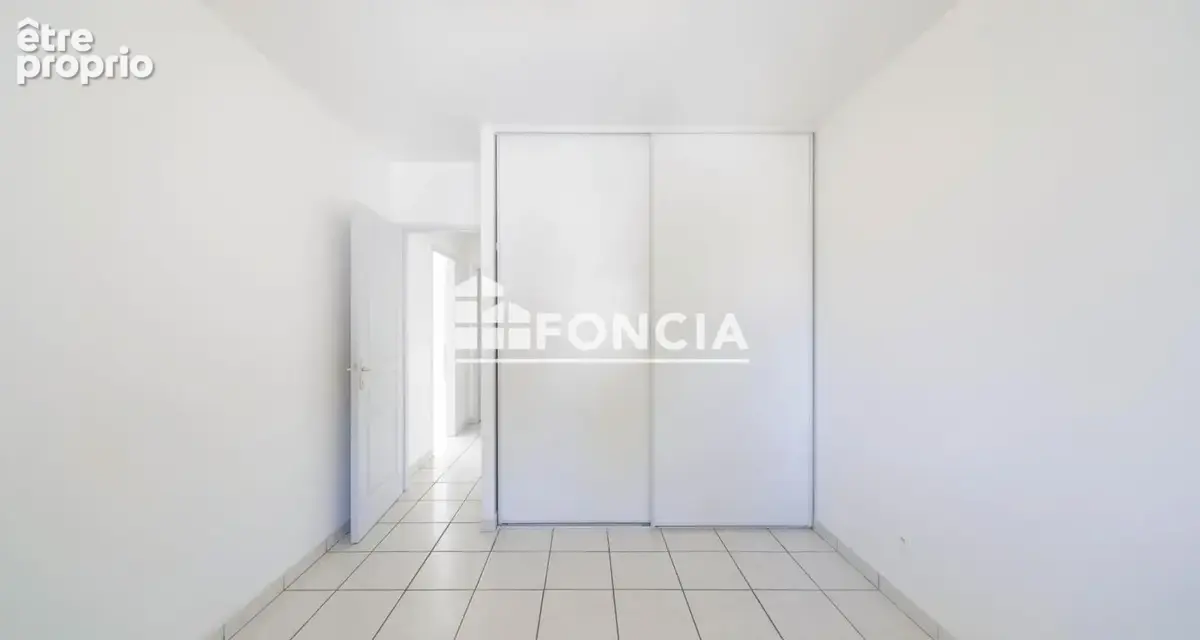 Oloron-Sainte-Marie – Appartement T3 de 64 m² lumineux, dernier étage avec parking privatif, résidence récente - photo 3