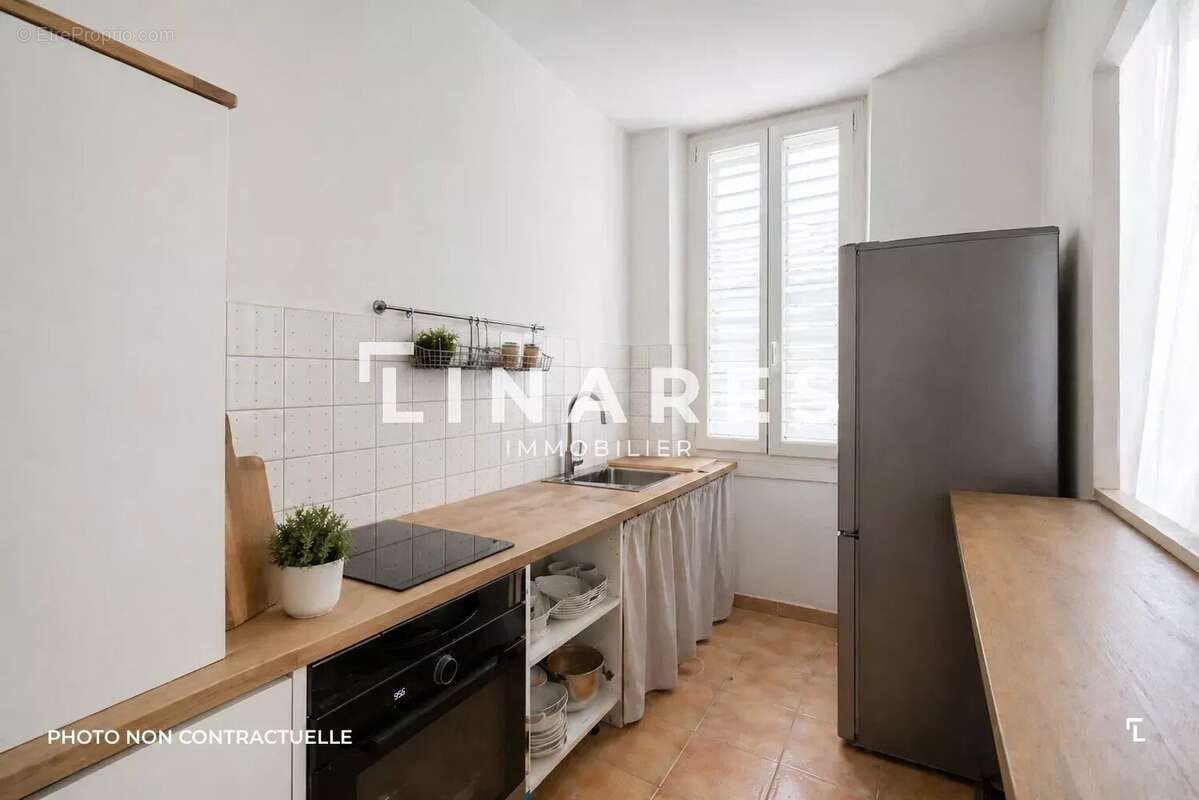Appartement à MARSEILLE-1E