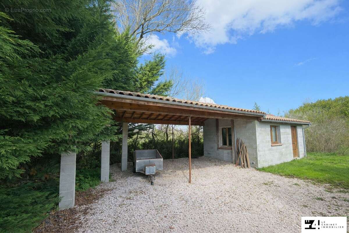 Maison à MONDAVEZAN