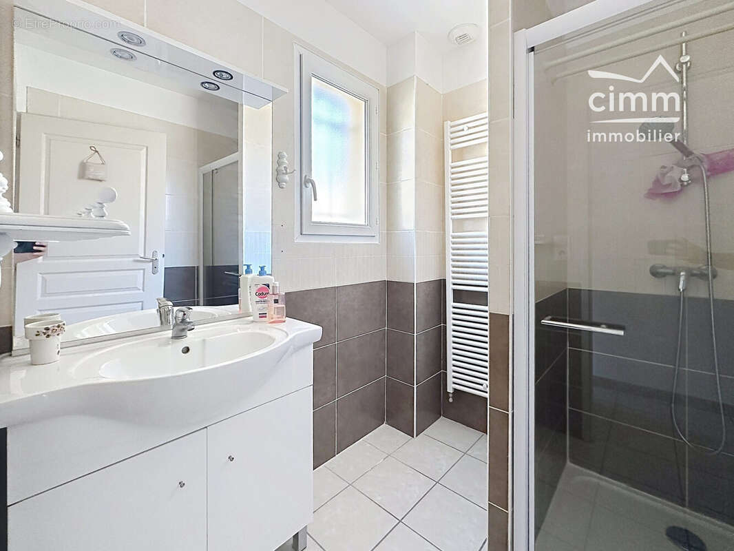 Maison 85 m² à Le Thor  - photo 6