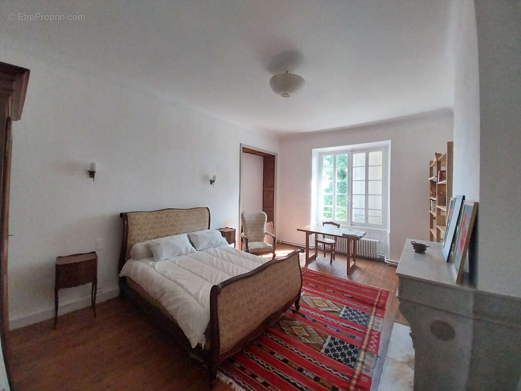 Maison à SAINTE-CROIX-DU-MONT