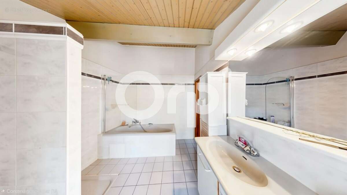 Appartement à RUOMS