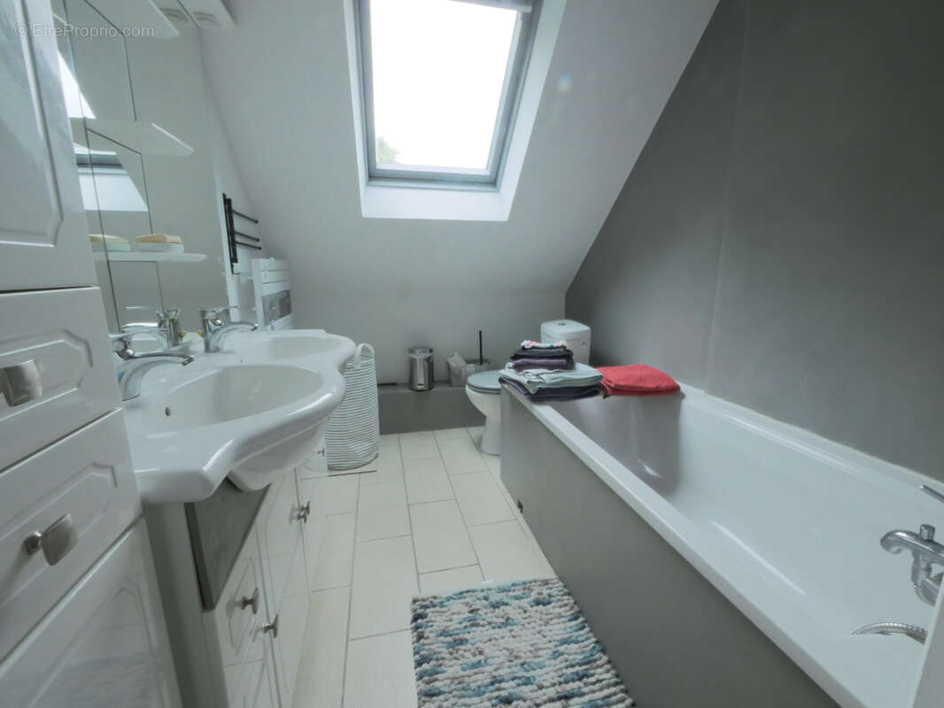 Maison à BERCHERES-SUR-VESGRE