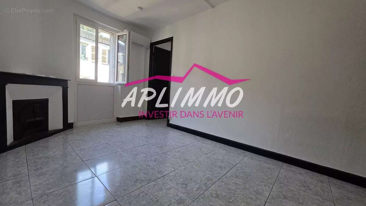 Appartement à LE TEIL