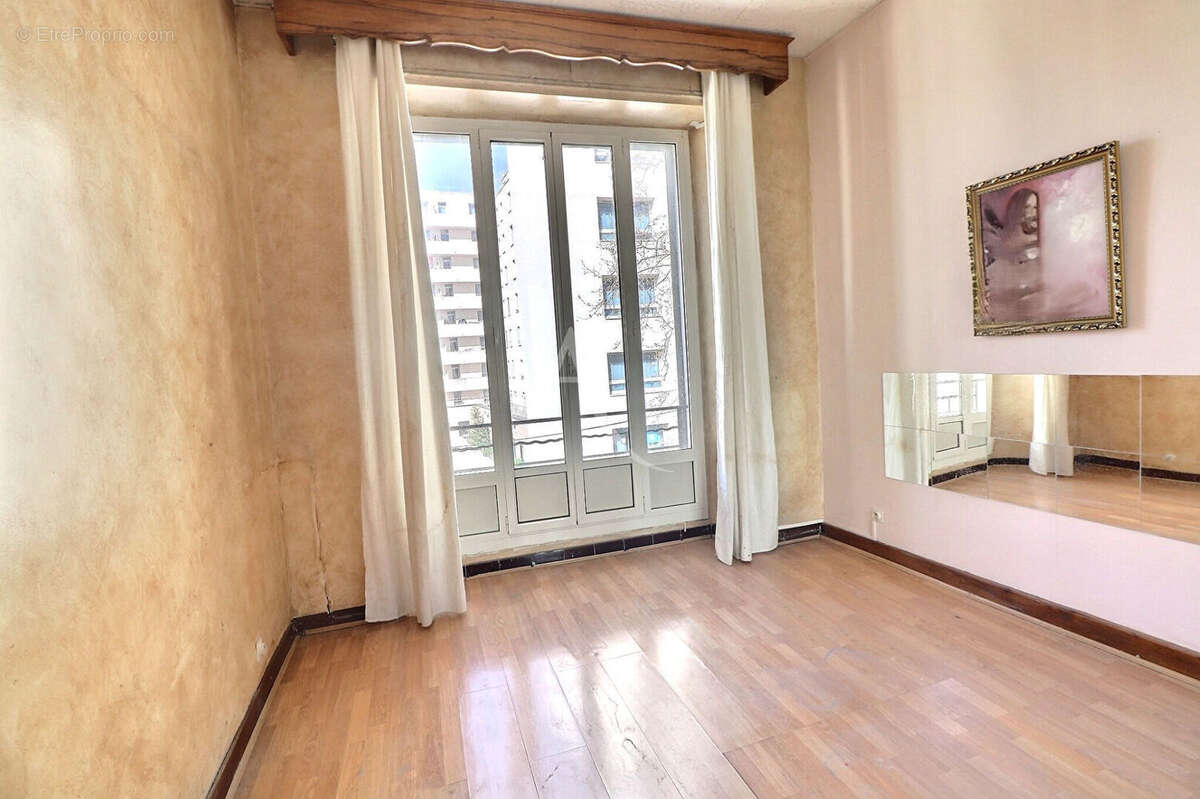Appartement à MARSEILLE-10E