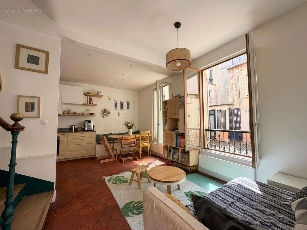 Appartement à PARIS-20E