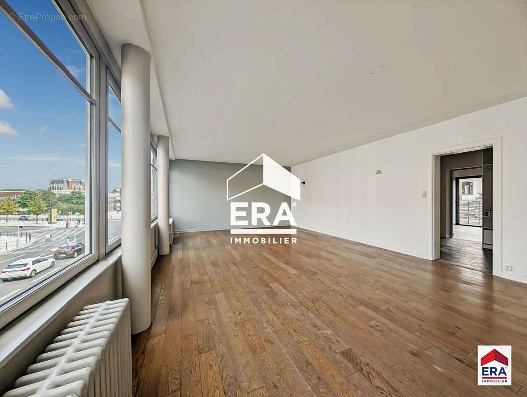 Appartement T4 - Tourcoing Gare - Garage + Cave - photo 2