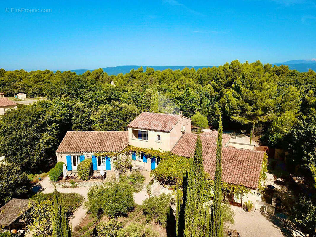 Maison 237m² à lacoste - photo 2