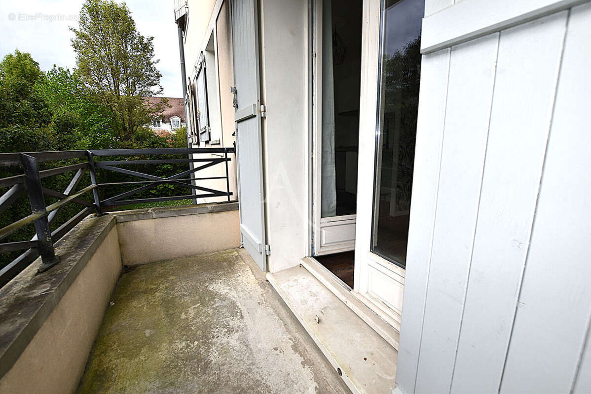 Appartement à SAVIGNY-LE-TEMPLE