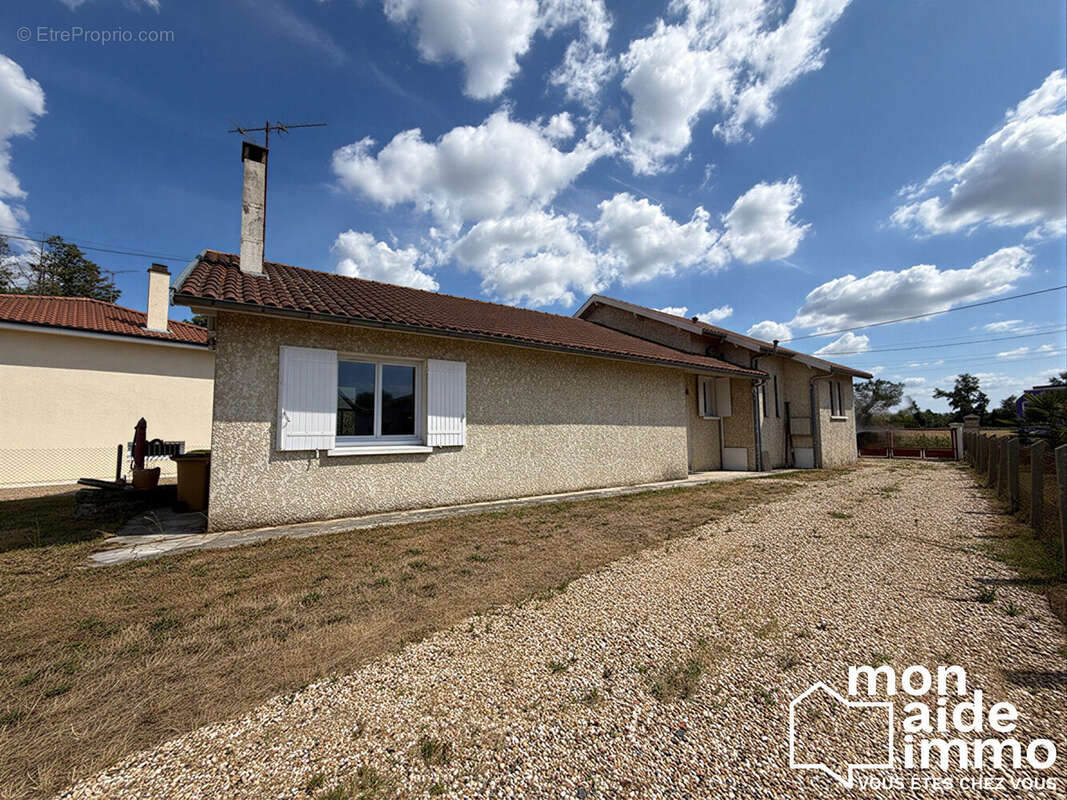 Maison à COUTRAS