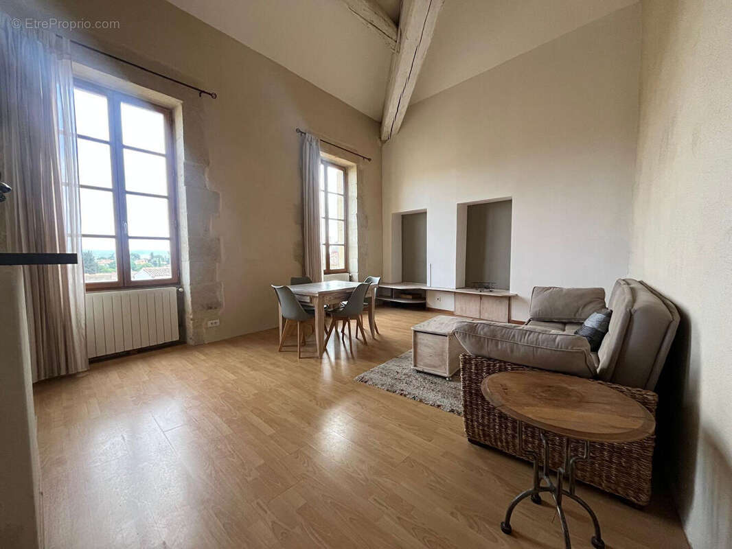 Appartement à CALVISSON