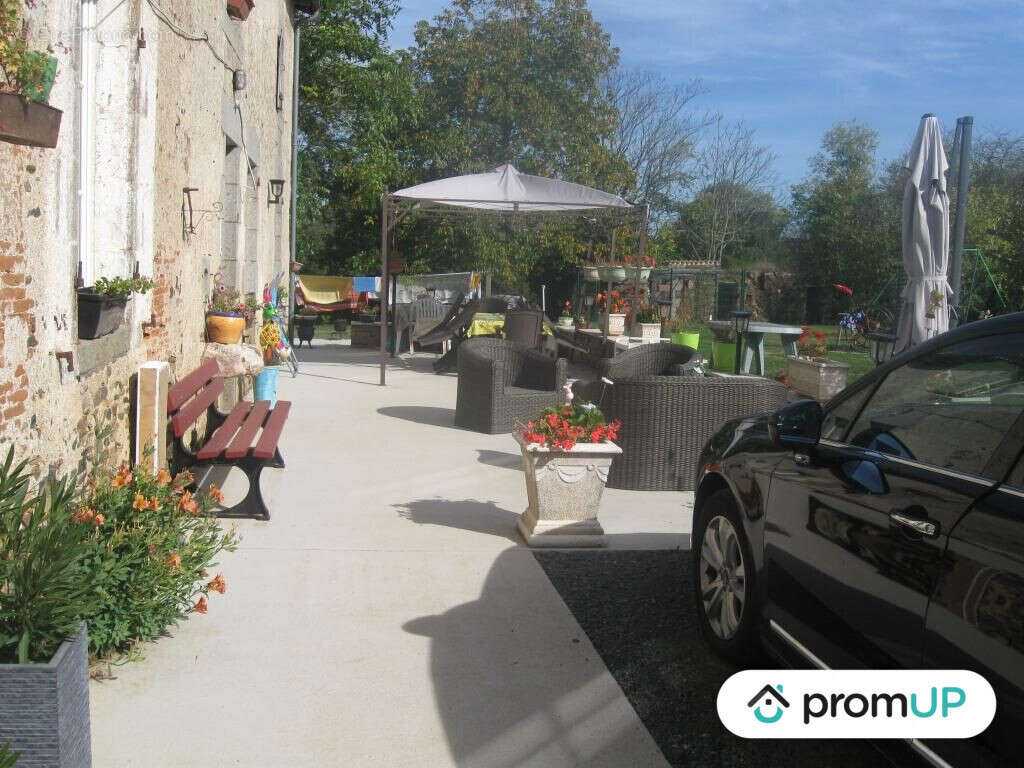 Maison à BUSSIERE-POITEVINE