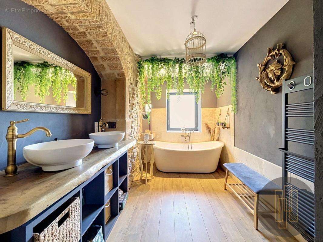 Maison en pierres dorées de 170m² avec vue dégagée - photo 14